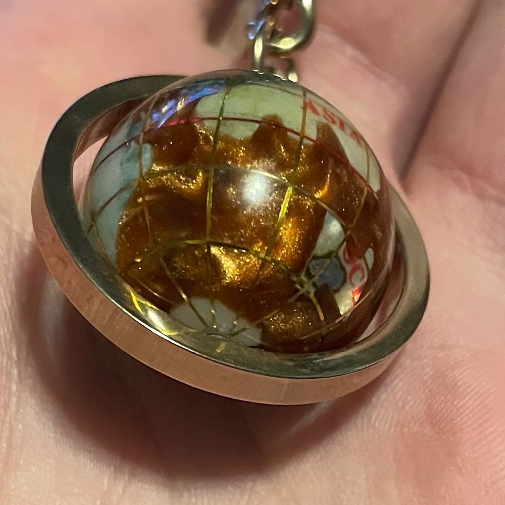 Gemstone Globe Fidget Spinning Goldtone Keychain - Picture 8 of 9